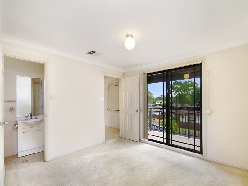 10 Hollywood Street, South Wentworthville NSW 2145