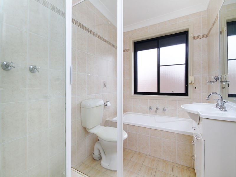 10 Hollywood Street, South Wentworthville NSW 2145