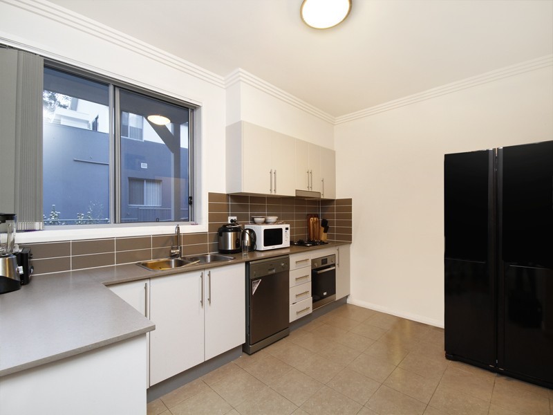 3/100 Kenyons Road, Merrylands NSW 2160