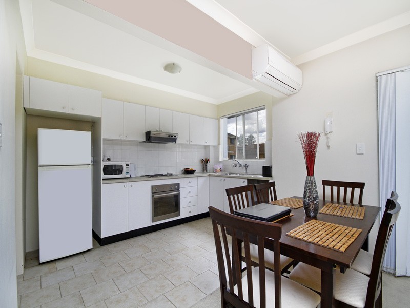 D4/10-12 Thomas Street, Parramatta NSW 2150