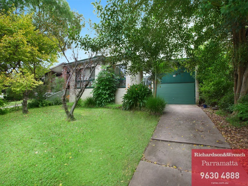 36 Sturt Avenue, Georges Hall NSW 2198