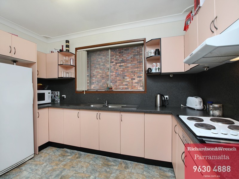 36 Sturt Avenue, Georges Hall NSW 2198