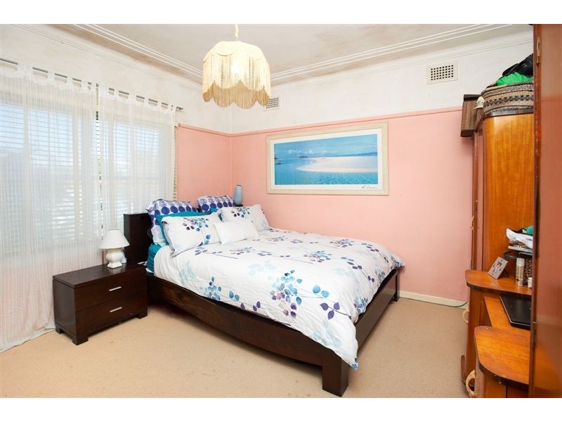 25 Balmoral Road, Northmead NSW 2152