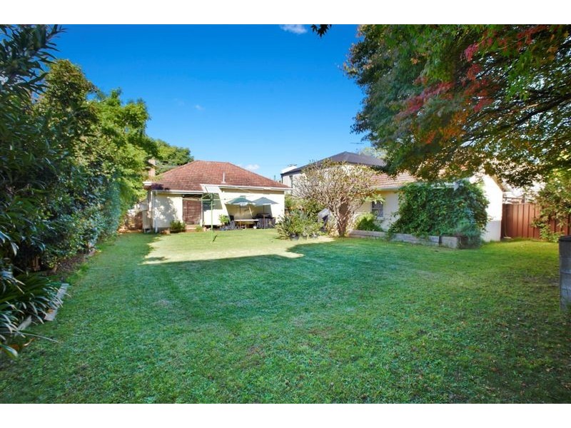 25 Balmoral Road, Northmead NSW 2152