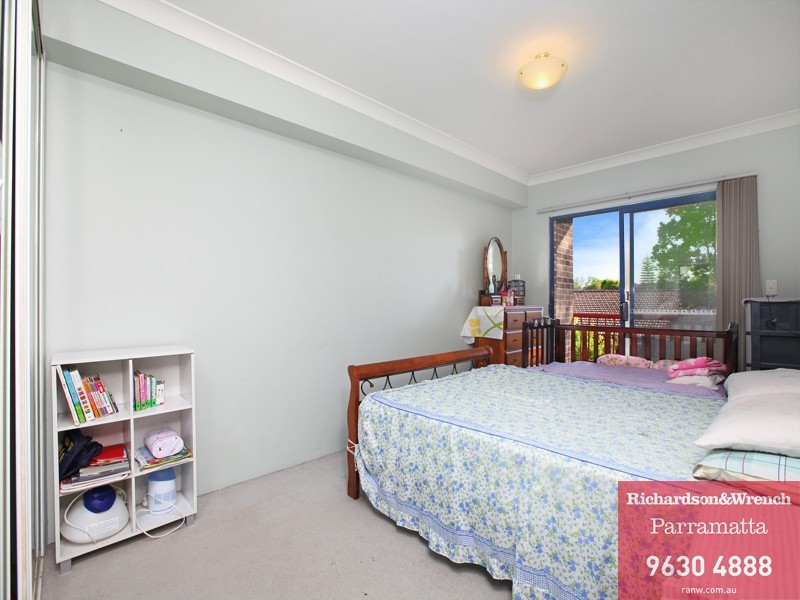 5/240 Targo Road, Toongabbie NSW 2146