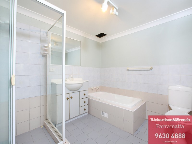 5/240 Targo Road, Toongabbie NSW 2146