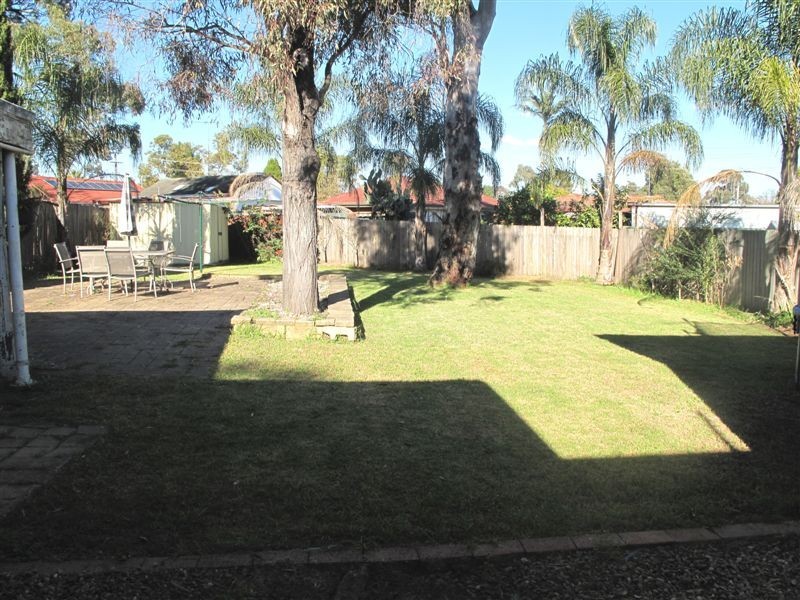 12 Hayes Road, Seven Hills NSW 2147