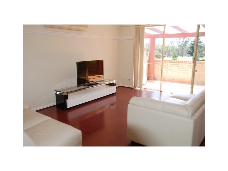 12/25 Parkside Lane, Westmead NSW 2145