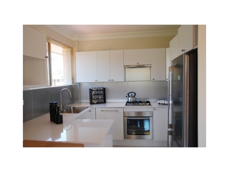 12/25 Parkside Lane, Westmead NSW 2145