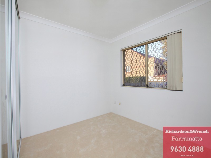 4/241 Old Windsor Road, Old Toongabbie NSW 2146