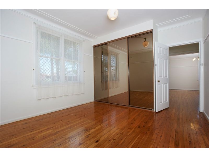 4 Brelogail Street, Northmead NSW 2152