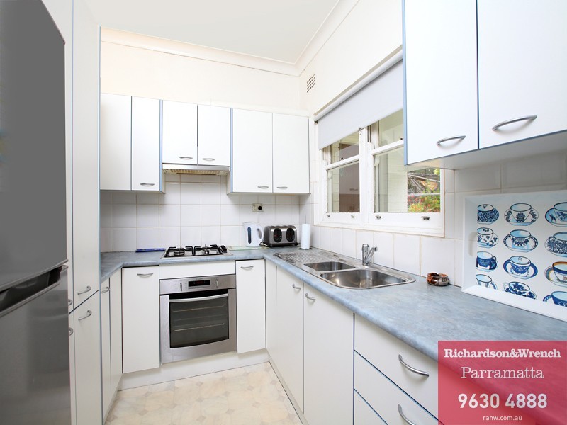 16 Toohey Avenue, Westmead NSW 2145