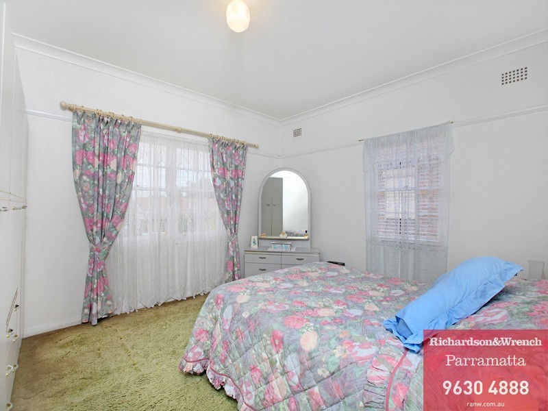 16 Toohey Avenue, Westmead NSW 2145