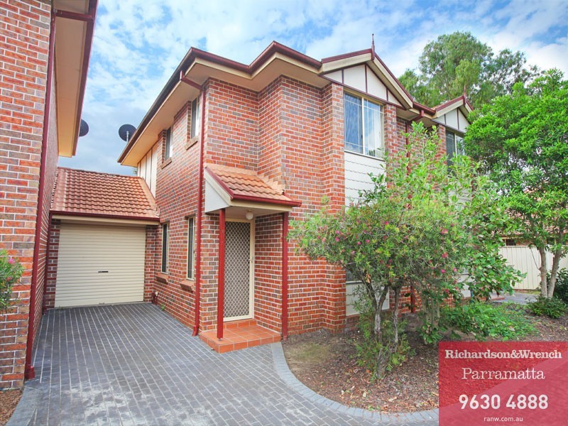 8/42 Wellwood Avenue, Moorebank NSW 2170