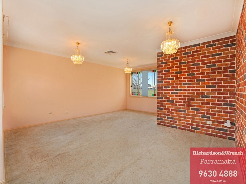 23 Waring Crescent, Plumpton NSW 2761