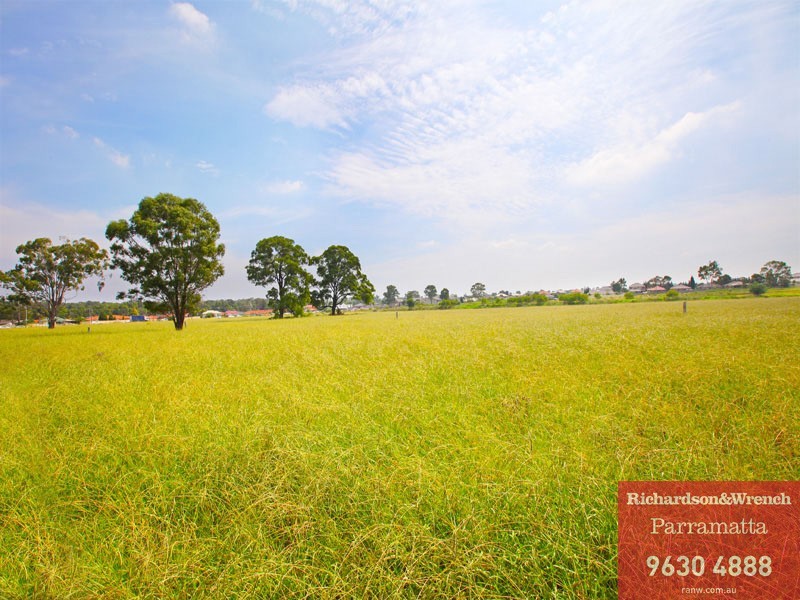 23 Waring Crescent, Plumpton NSW 2761