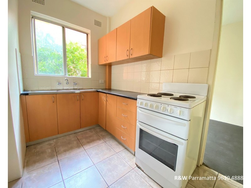 6/15 Station Street West, Harris Park NSW 2150