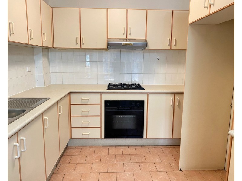 4/13-15 Cairds Avenue, Bankstown NSW 2200