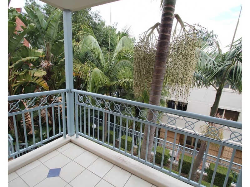 10/6 Rosebery Place, Balmain NSW 2041