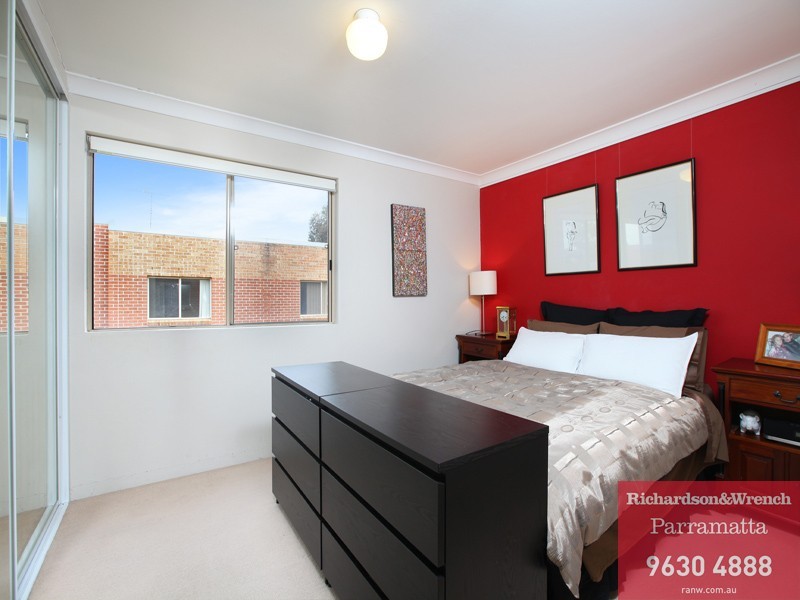 24/4 Fourth Avenue, Blacktown NSW 2148