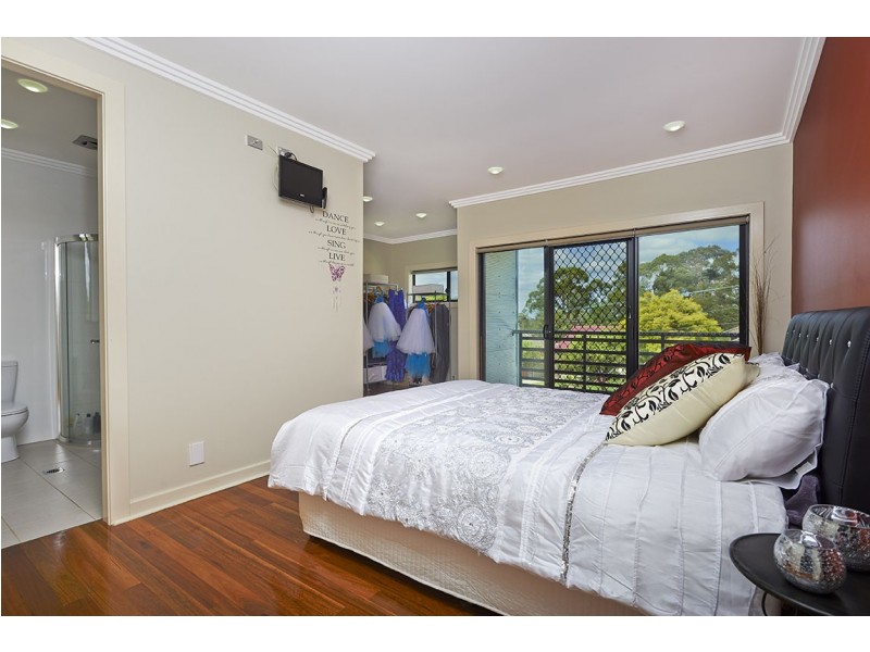 11a Sherwood Street, Northmead NSW 2152