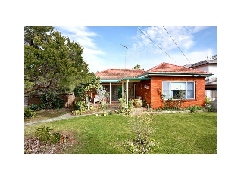 16 Alanas Avenue, Oatlands NSW 2117