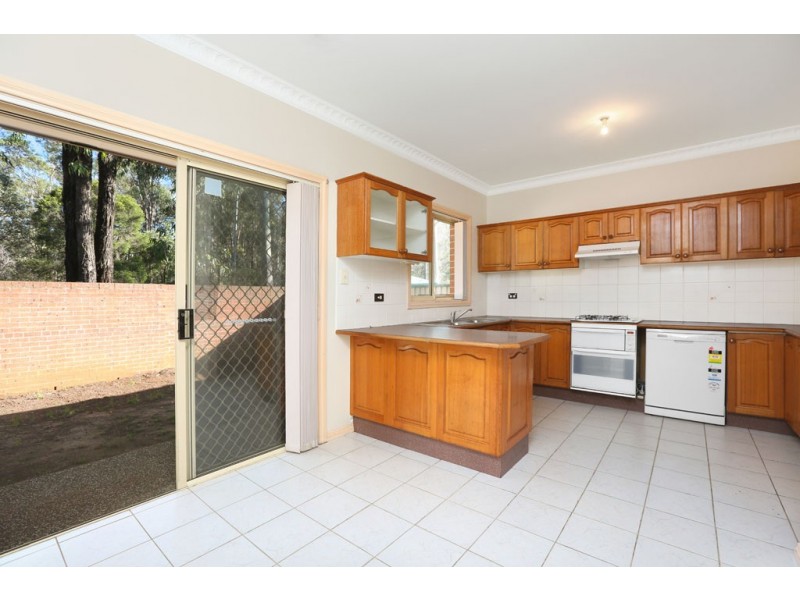 8/33 Mallacoota Street, Wakeley NSW 2176