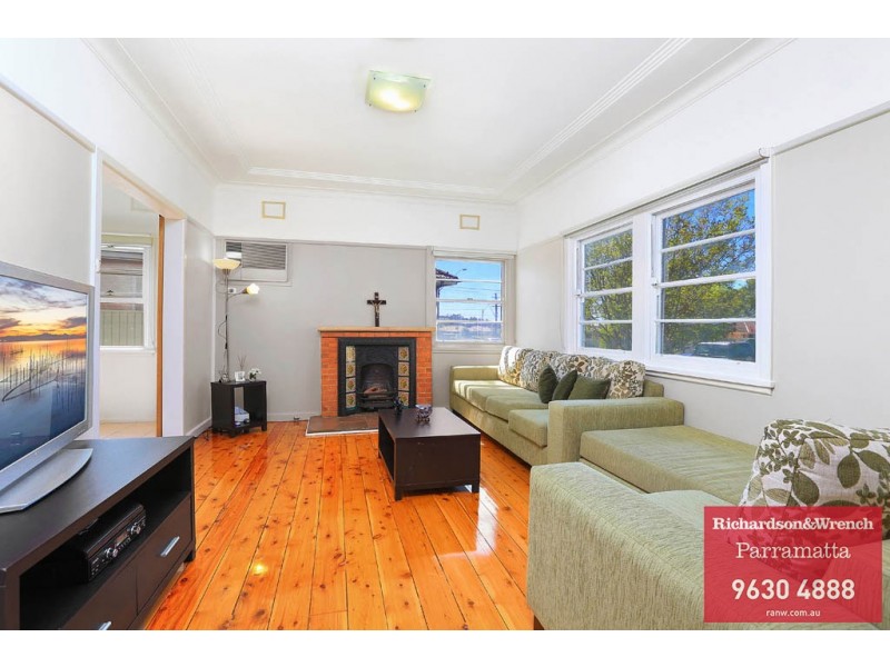 18 Wentworth Avenue, Toongabbie NSW 2146