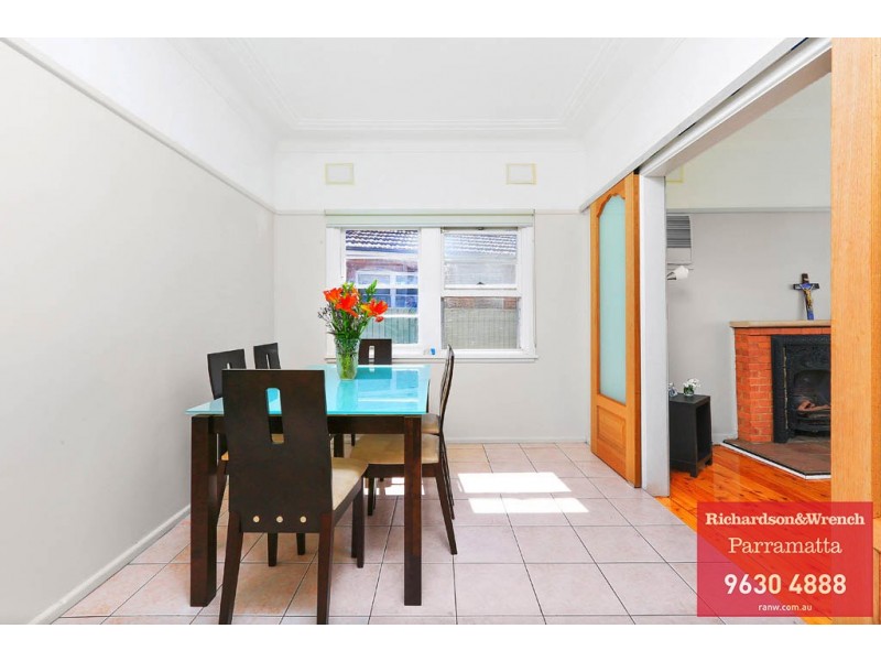 18 Wentworth Avenue, Toongabbie NSW 2146