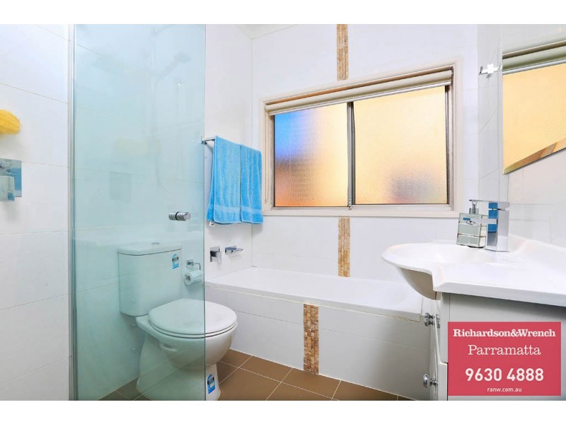 18 Wentworth Avenue, Toongabbie NSW 2146