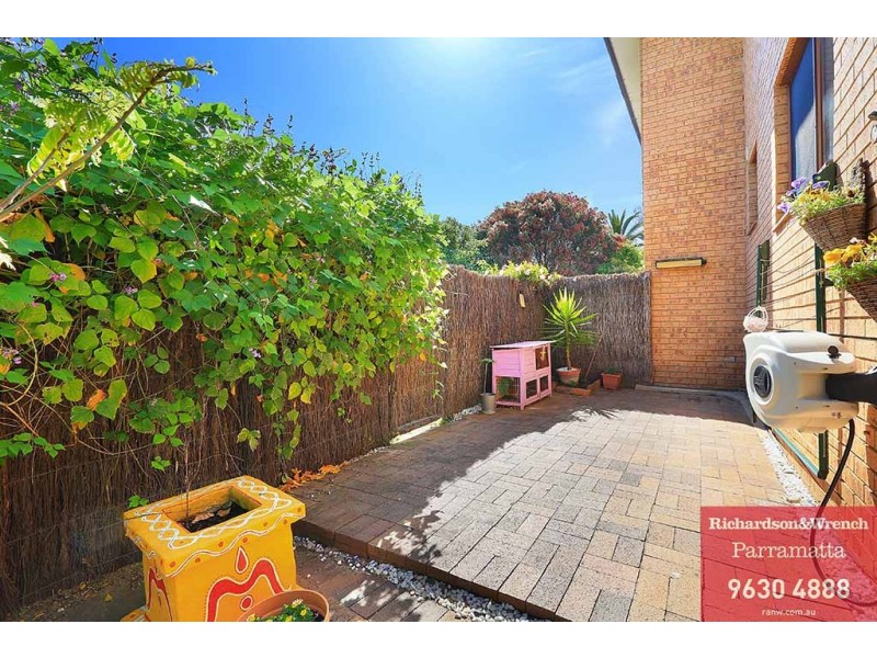 2/75 Weston Street, Harris Park NSW 2150