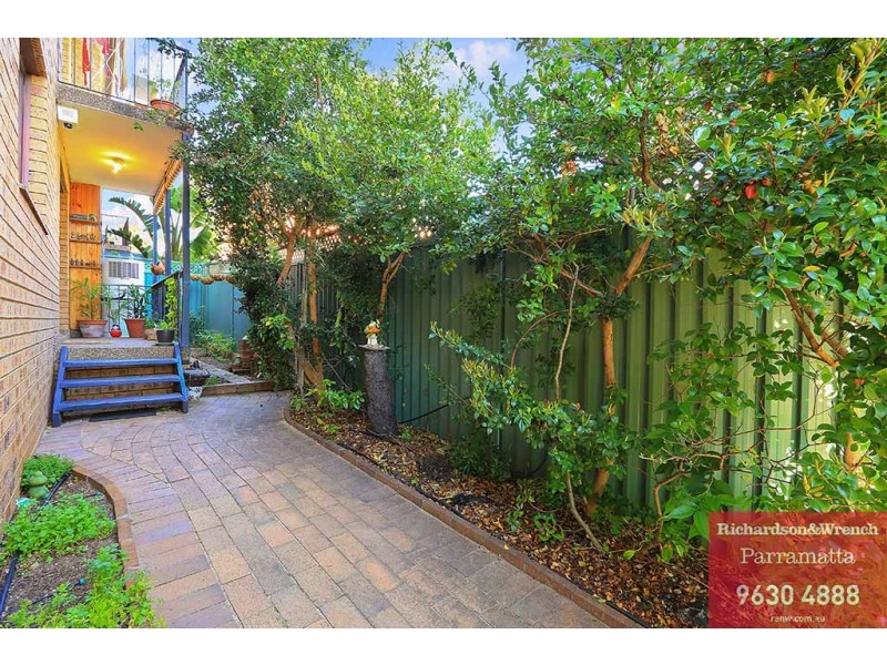 2/75 Weston Street, Harris Park NSW 2150