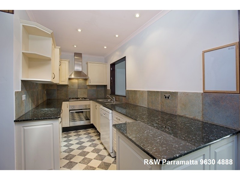 52 Hawkesbury Road, Westmead NSW 2145