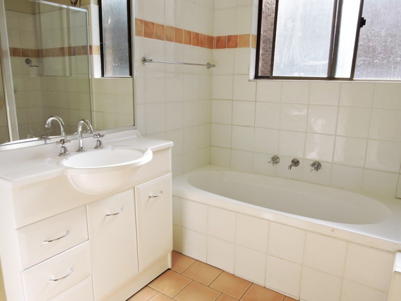 4/227-231 Targo Road, Girraween NSW 2145