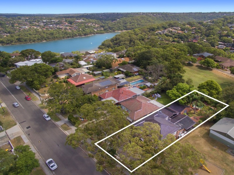 18 Lime Kiln Road, Lugarno NSW 2210