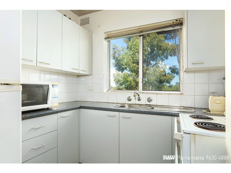 8/3 Pitt Street, Parramatta NSW 2150