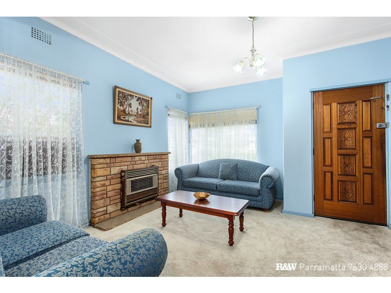 61 Amos Street, Westmead NSW 2145