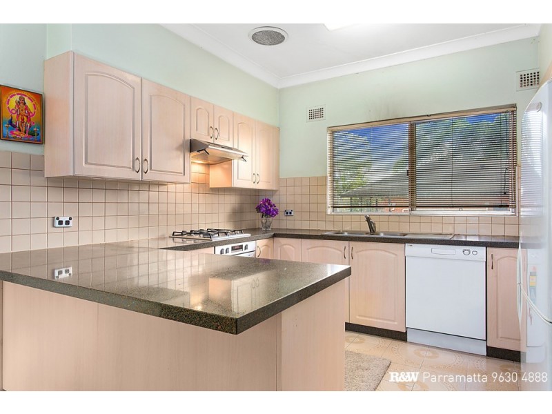 61 Amos Street, Westmead NSW 2145