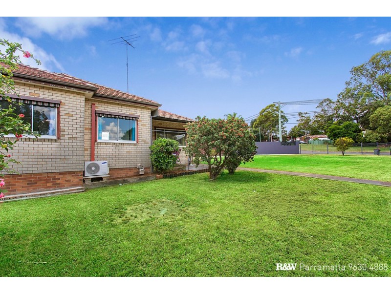 13 Leabons Lane, Seven Hills NSW 2147
