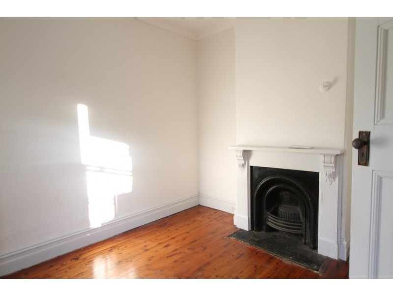 122 Camden, Newtown NSW 2042