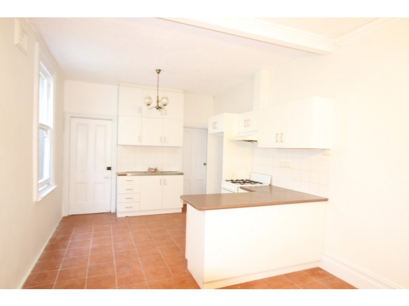 122 Camden, Newtown NSW 2042