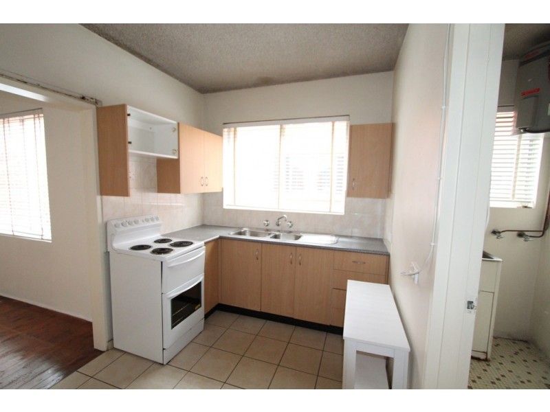 2/65 DENMAN AVE, Wiley Park NSW 2195