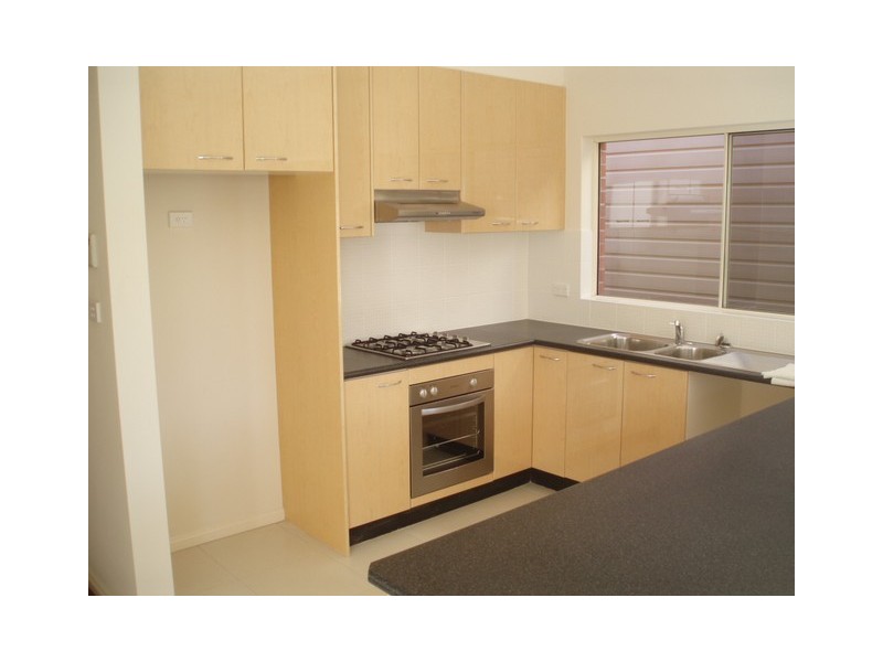 90 Grove Street, St Peters NSW 2044