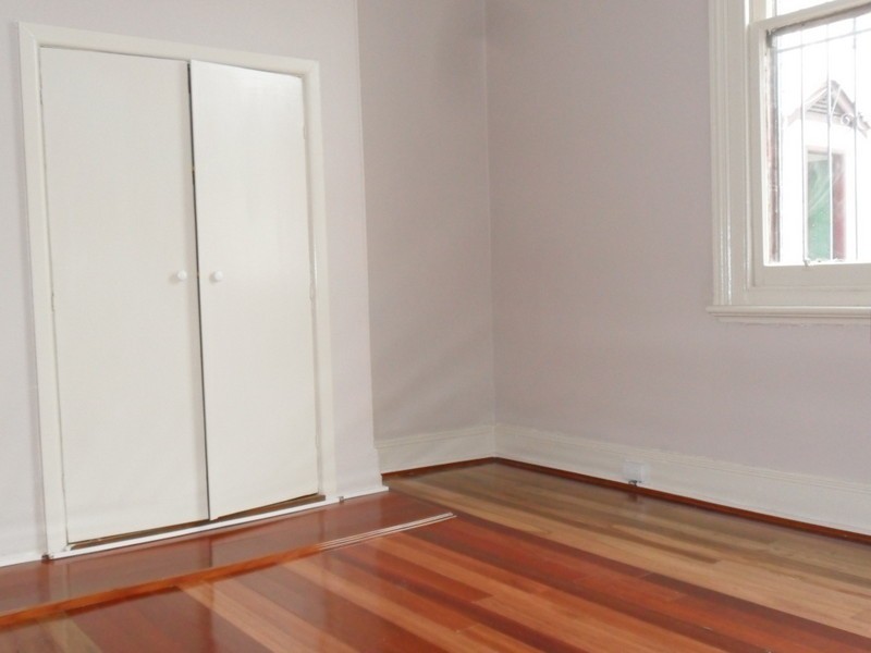 1 / 119 New Canterbury Road, Petersham NSW 2049