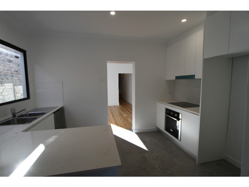 109 Station St, Newtown NSW 2042