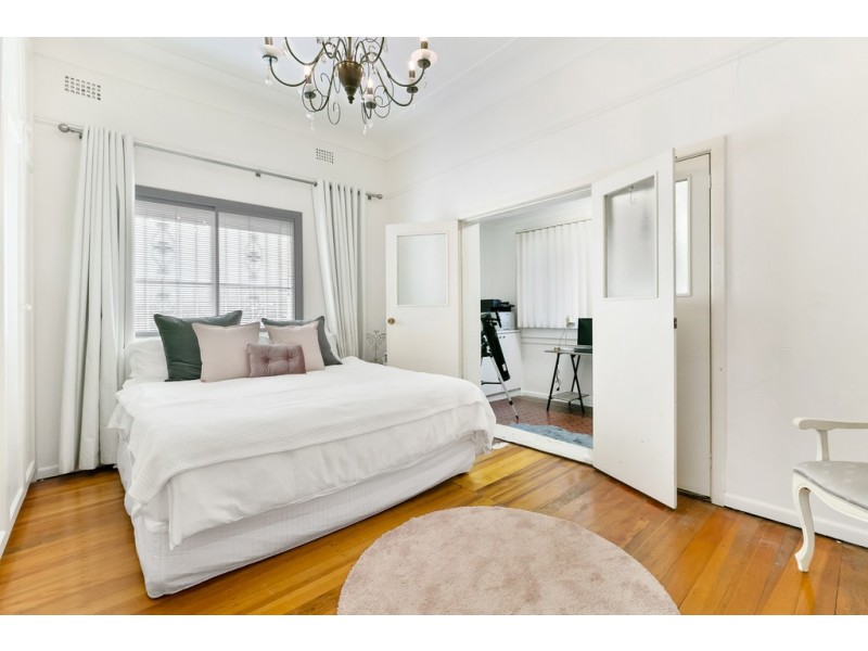 8 Leicester Street, Marrickville NSW 2204