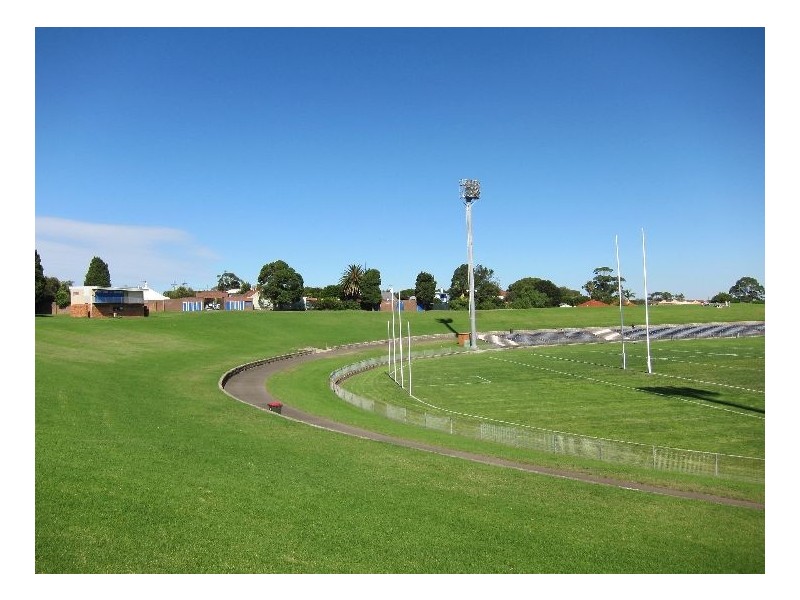 1 Holmesdale, Marrickville NSW 2204