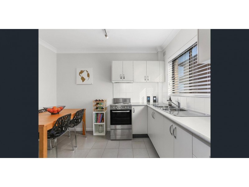 2/24 Glen Street, Marrickville NSW 2204