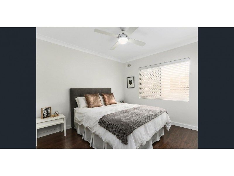 2/24 Glen Street, Marrickville NSW 2204