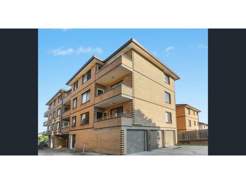 2/24 Glen Street, Marrickville NSW 2204